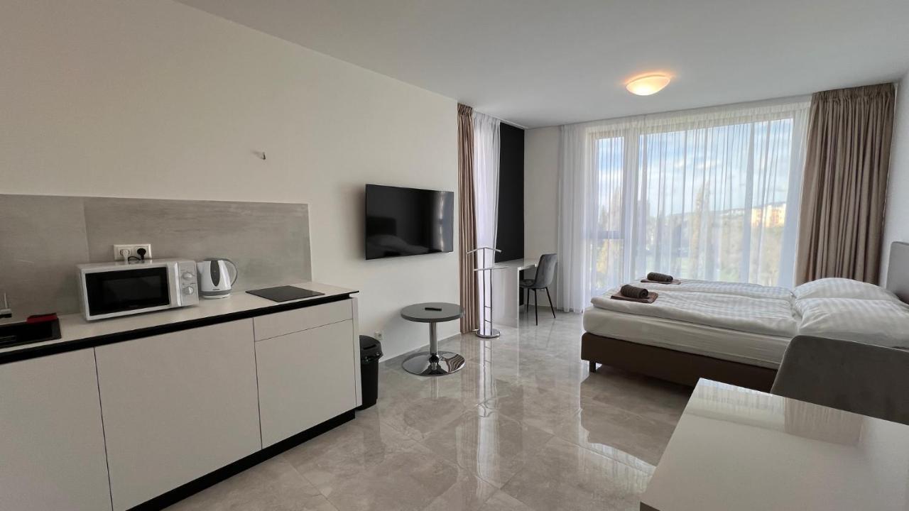 Air Conditioned 1 Room Apartment Vienna Gate, 2 ブラチスラヴァ エクステリア 写真