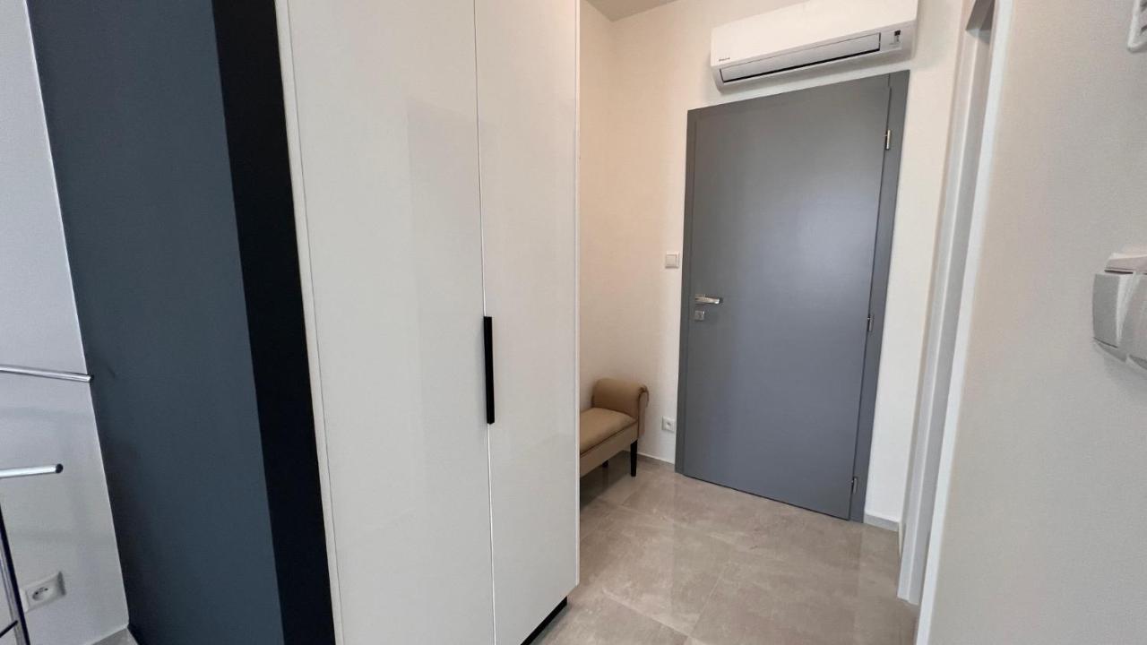 Air Conditioned 1 Room Apartment Vienna Gate, 2 ブラチスラヴァ エクステリア 写真